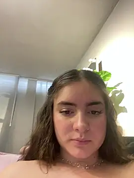 imlindapink online show from 03.19.25