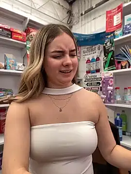 imlindapink online show from 04.08.26