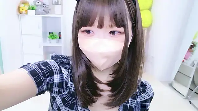 328 mitsuha online show from 04.20.26