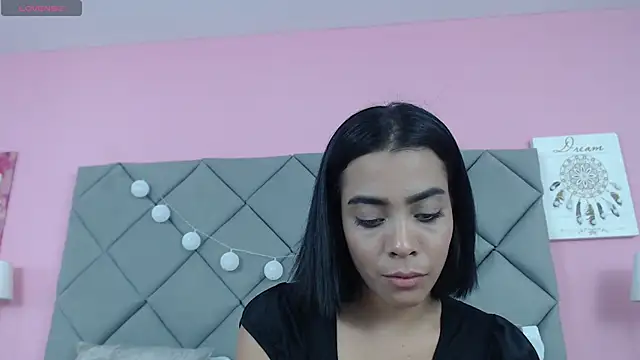 SaraSchmitt online show from 01.30.25