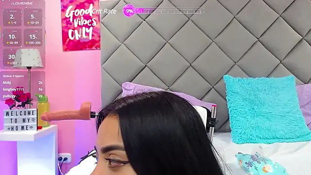 SaraSchmitt online show from 02.22.25