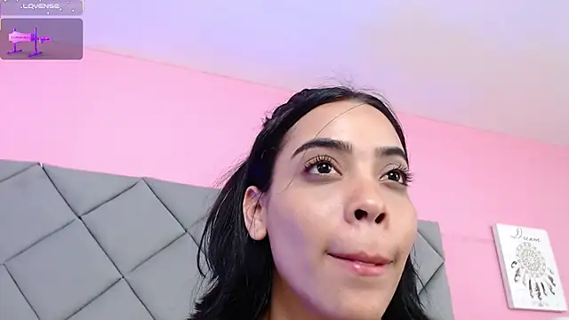 SaraSchmitt online show from 02.26.25