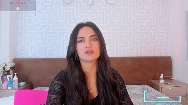 Snapshot of anany__ chatting on 10.18.25 anany online show from 10.18.25