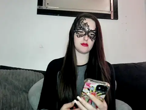 LexiSnowUK online show from 03.14.25