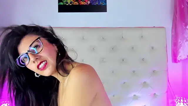  jade white  online show from 02.10.25