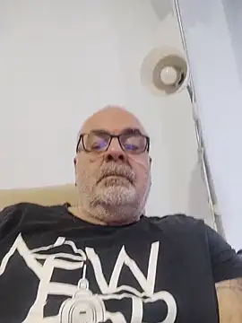 Satiro Sevilla online show from 11.13.25