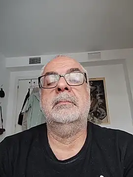 Snapshot of Satiro_Sevilla chatting on 04.28.26 Satiro Sevilla online show from 04.28.26