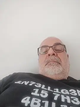 Snapshot of Satiro_Sevilla chatting on 05.13.26 Satiro Sevilla online show from 05.13.26