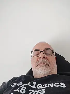 Snapshot of Satiro_Sevilla chatting on 05.14.26 Satiro Sevilla online show from 05.14.26