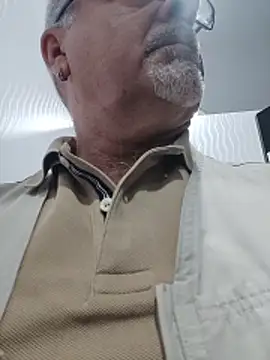 Snapshot of Satiro_Sevilla chatting on 05.17.26 Satiro Sevilla online show from 05.17.26