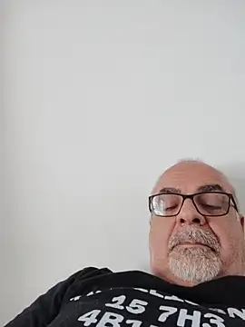Snapshot of Satiro_Sevilla chatting on 05.19.26 Satiro Sevilla online show from 05.19.26