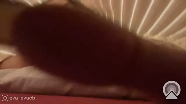 norakisses online show from 01.26.25