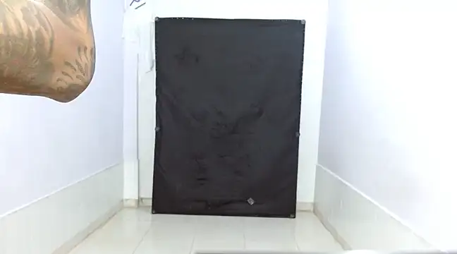 Snapshot of latino_hotxxx chatting on 01.26.25 latino hotxxx online show from 01.26.25