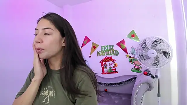 Ema louis  online show from 12.28.24