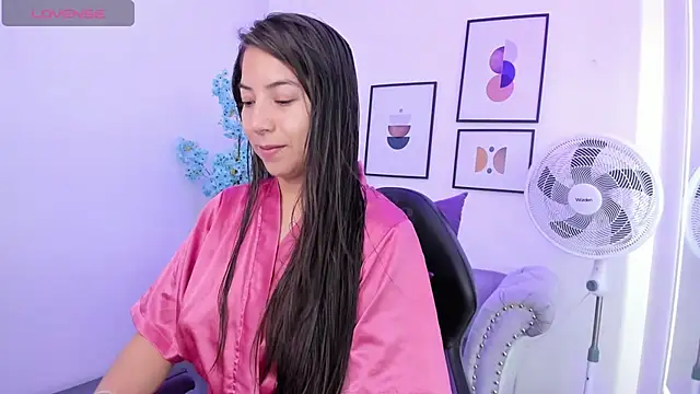 Ema louis  online show from 01.29.25