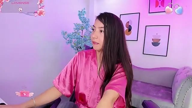 Ema louis  online show from 02.20.25