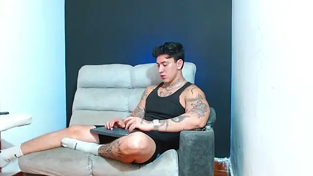 Snapshot of JUSTIN_FULLER1 chatting on 07.17.26 JUSTIN FULLER1 online show from 07.17.26
