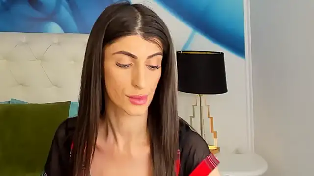 SkinnyDolly online show from 03.04.25