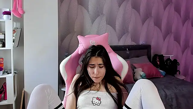 Snapshot of Bambiii_bby chatting on 02.14.25 Bambiii bby online show from 02.14.25