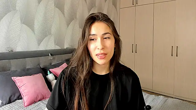 Snapshot of Bambiii_bby chatting on 03.04.25 Bambiii bby online show from 03.04.25