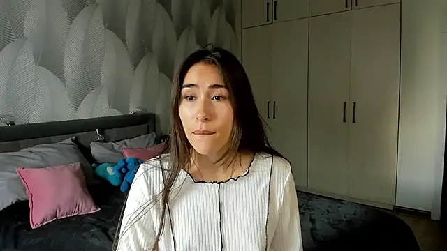 Snapshot of Bambiii_bby chatting on 09.18.25 Bambiii bby online show from 09.18.25