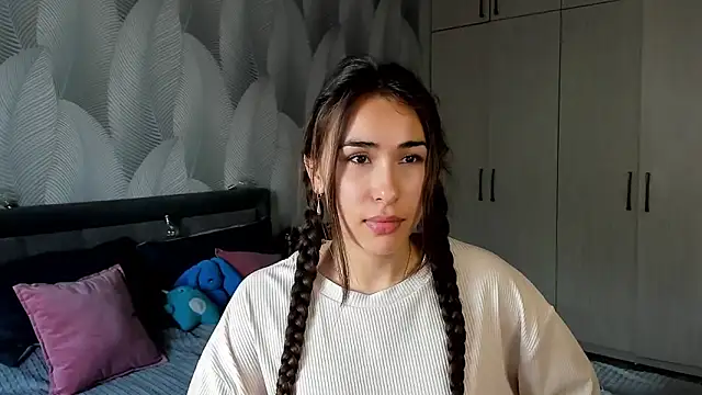 Snapshot of Bambiii_bby chatting on 09.30.25 Bambiii bby online show from 09.30.25