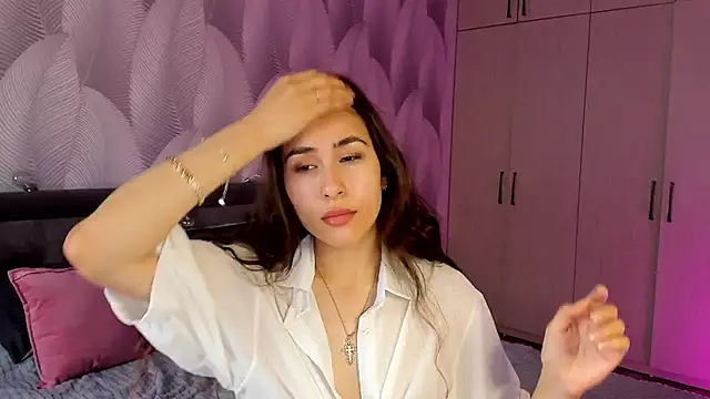 Snapshot of Bambiii_bby chatting on 10.02.25 Bambiii bby online show from 10.02.25