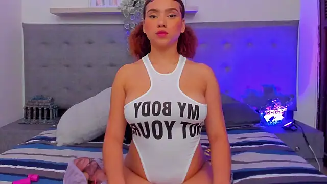 JulianaWaldo online show from 11.19.25