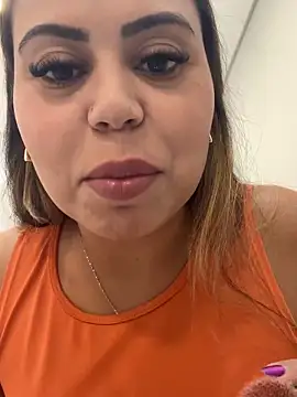 Snapshot of lariic chatting on 02.25.26 lariic online show from 02.25.26