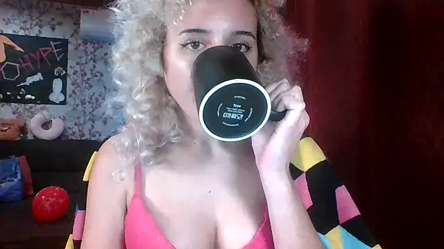 Snapshot of Puregirlaa chatting on 01.23.25 Puregirlaa online show from 01.23.25