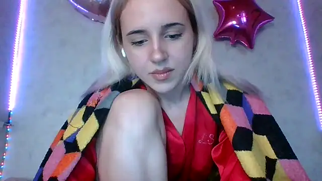 Snapshot of Puregirlaa chatting on 03.08.25 Puregirlaa online show from 03.08.25