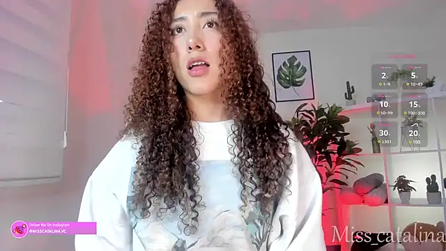 Snapshot of miss_catalinaa chatting on 02.10.25 miss catalinaa online show from 02.10.25