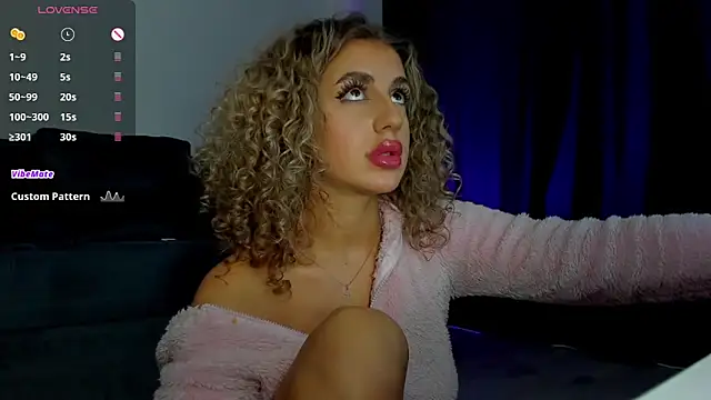 Snapshot of CurlyAnt0 chatting on 02.05.25 CurlyAnt0 online show from 02.05.25