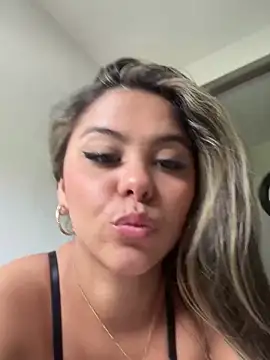 Snapshot of tuckersabrina chatting on 12.11.24 tuckersabrina online show from 12.11.24