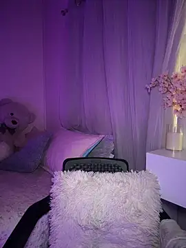 Snapshot of tuckersabrina chatting on 11.26.25 tuckersabrina online show from 11.26.25