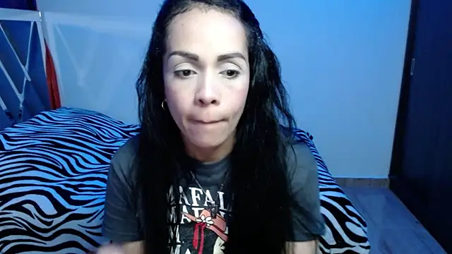 Amber Lovely online show from 09.27.25