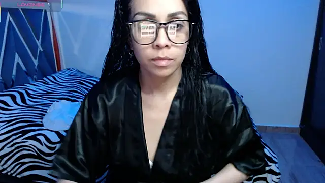 Amber Lovely online show from 09.29.25