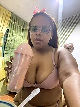 Evabigass online show from 10.07.25