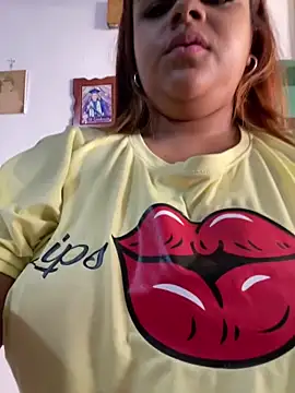 Snapshot of Evabigass chatting on 06.22.26 Evabigass online show from 06.22.26