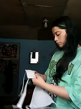 Elvishcassie  online show from 01.14.26