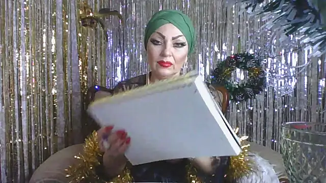 Izabella gold online show from 12.27.24