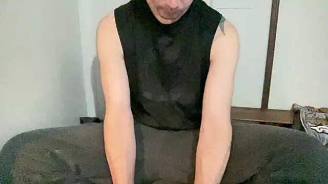 Snapshot of alphajoshkosh chatting on 03.21.26 alphajoshkosh online show from 03.21.26