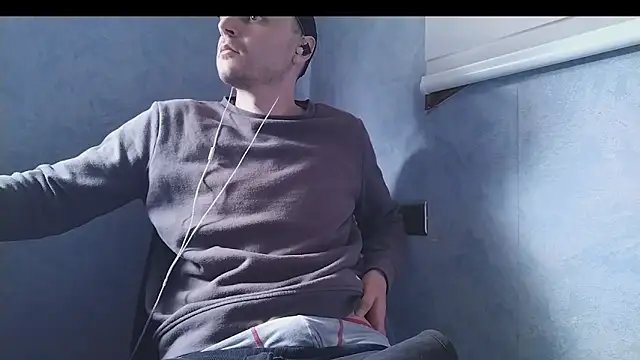 Snapshot of nextdoorneighbor chatting on 01.10.25 nextdoorneighbor online show from 01.10.25