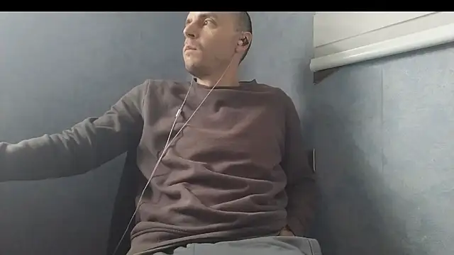 Snapshot of nextdoorneighbor chatting on 01.11.25 nextdoorneighbor online show from 01.11.25