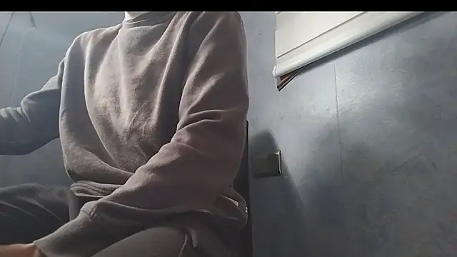 Snapshot of nextdoorneighbor chatting on 01.14.25 nextdoorneighbor online show from 01.14.25