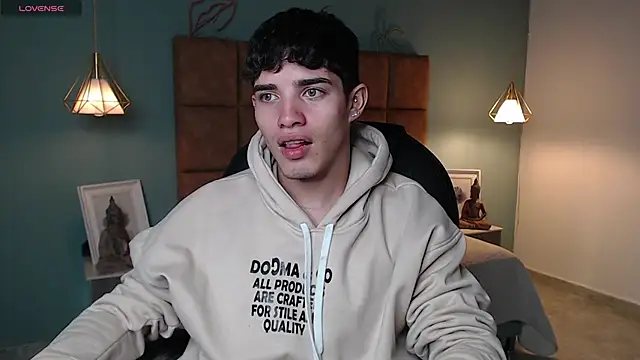 AlejooTwink online show from 02.14.25