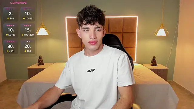 Snapshot of AlejooTwink chatting on 06.10.26 AlejooTwink online show from 06.10.26