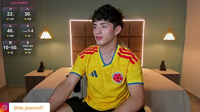 Snapshot of AlejooTwink chatting on 06.18.26 AlejooTwink online show from 06.18.26