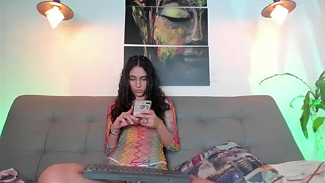 Layla 707 online show from 03.18.25