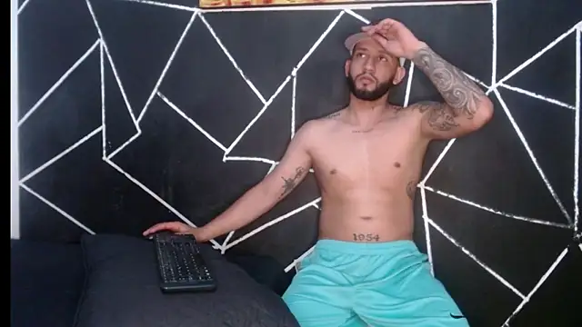 Snapshot of maxXximo777 chatting on 12.05.24 maxXximo777 online show from 12.05.24